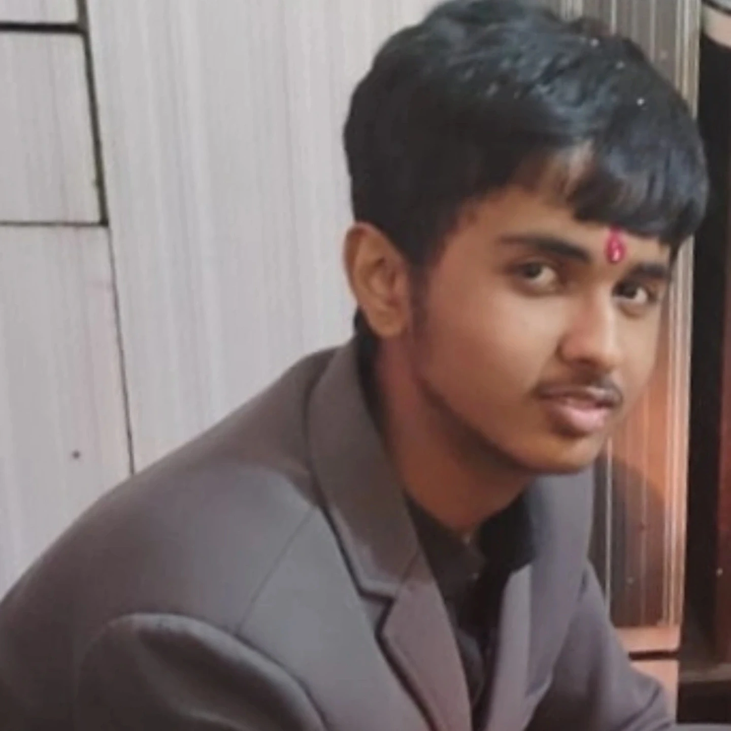 VIKRAM AYAAN